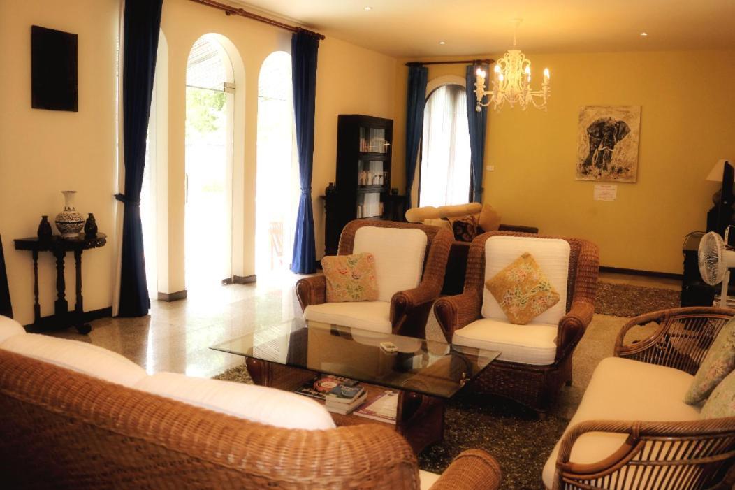 Chalong Palm Residence Екстериор снимка